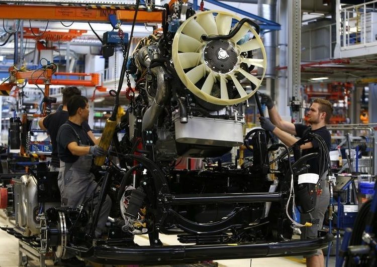 El rendimiento de las fábricas europeas se vio condicionado por una nueva contracción "pronunciada" de los nuevos pedidos, mientras que la caída de las ventas totales fue la más marcada en lo que va de año hasta la fecha.