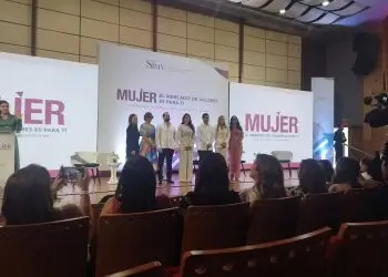 Así lo indicó la presidente ejecutiva de Adopem, Mercedes Canalda de Beras-Goico, durante el panel de cierre del evento “Mujer, el Mercado de Valores es para ti: construye tu futuro, una inversión a la vez”, organizado por el SIMV en la Biblioteca Nacional Pedro Henríquez Ureña en Santo Domingo.