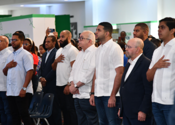 El funcionario habló junto al ministro de la Juventud, Carlos Valdez; el director de la Comisión de Fomento y Tecnificación del Sistema Nacional de Riego, Claudio Caamaño Vélez y el subadministrador del Bagrícola, Juan Rosario.