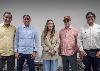 El titutular de Agricultura, Limber Cruz, destacó el apoyo del gobierno al campo a través de la promoción de ciclos cortos de producción y la preparación gratuita de tierras.