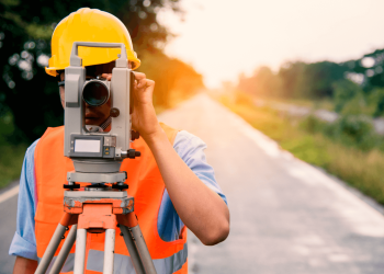 Torres sugirió contratar más agrimensores junto a los que empleados de estas entidades del Estado. - Fuente externa.