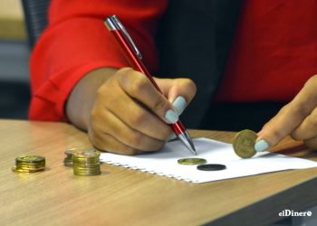 Los asesores en finanzas personales sugieren ahorrar el 20% de los ingresos mensuales. | Lésther Álvarez