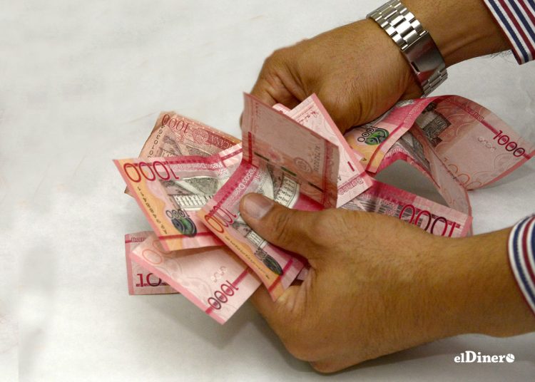 Los ahorros de las mujeres de incrementaron en un 8.5% entre abril 2022 y 2023.