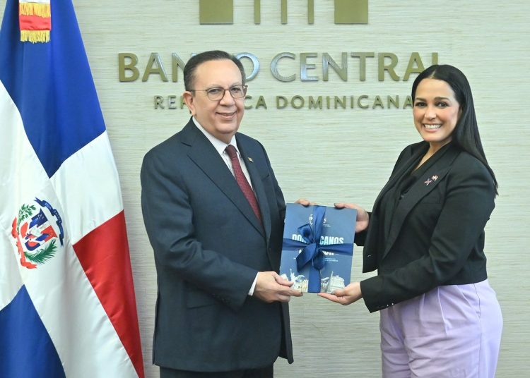 El gobernador señaló que “en el primer semestre de 2025, las remesas recibidas alcanzaron una cifra de US$5,826.7 millones, aumentando 11.2% en comparación con el mismo período del año anterior".