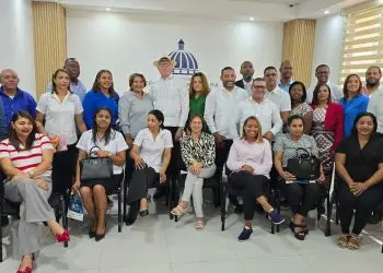 Richardson explicó que el país produce más de 4.5 millones de toneladas de residuos sólidos cada año.