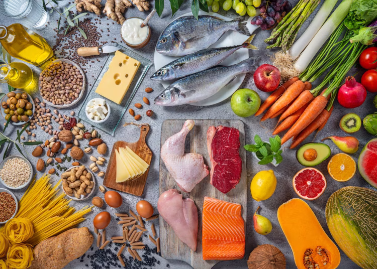 La nutricionista Adriana Martín destaca nuevas guías alimentarias duplican porción diaria de proteínas recomendadas y fomentan el consumo de productos lácteos enteros, en lugar de los bajos en grasa.