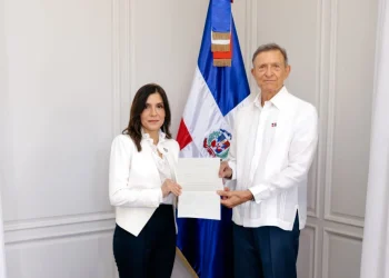 Campos presentará posteriormente sus cartas credenciales al presidente Luis Abinader.