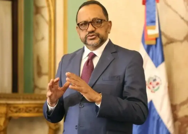 El consultor jurídico aclaró que un "zar" es un monarca, sobre todo en la antigua Rusia se usaban los zares.