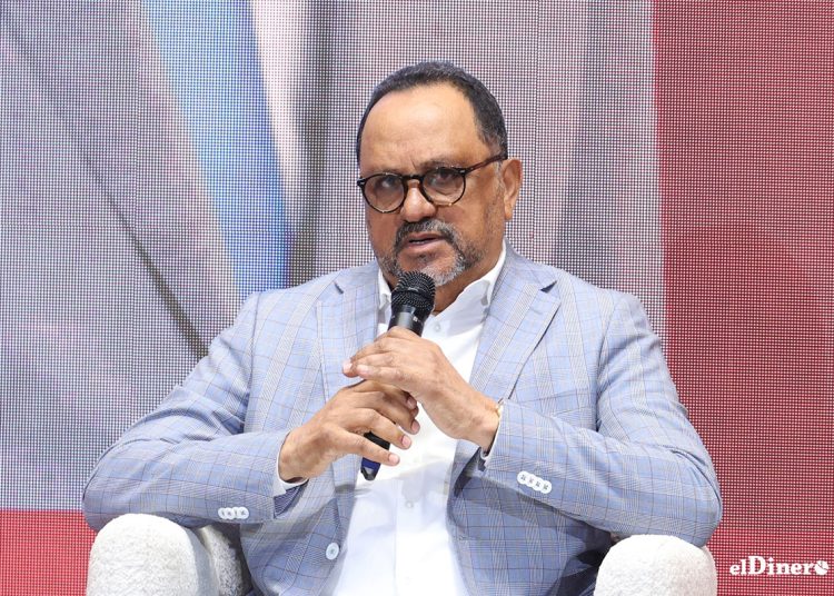 Antoliano Peralta, ministro de Justicia.