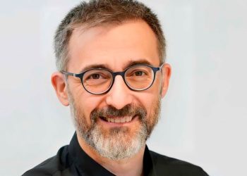 “El ARTivismo nos brinda experiencias comunitarias en donde la acción, la causa política compartida con los recursos artísticos construye potentes comunidades de intereses”. Antoni Gutiérrez-Rubí.