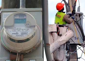 El plan de mejora del sistema eléctrico incluye la lucha contra el fraude y robo de energía.