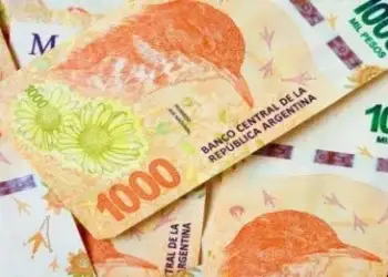 El alza del salario de abril con respecto a marzo es del 1.94%.