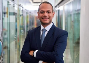 El director de Aenor en República Dominicana, Ariel Espejo, destacó la importancia del modelo ESG como un factor clave para el desarrollo sostenible de la nación.