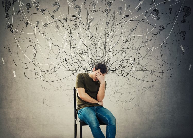 Los hombres lideran las estadísticas mortales con un promedio anual de 541 suicidios, en contraste con las 89 muertes femeninas registradas. - Fuente externa.