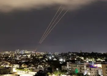 La madrugada de este viernes, Israel llevó a cabo una ofensiva aérea de gran escala sobre Irán, denominada Operación León Creciente, con 200 aviones que bombardearon un centenar de objetivos vinculados al programa nuclear iraní.