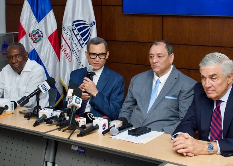 El incremento al salario mínimo se aplicará el primero de junio del 2026.