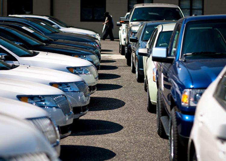 En términos absolutos, el parque vehicular contabiliza 285,929 automóviles blancos.