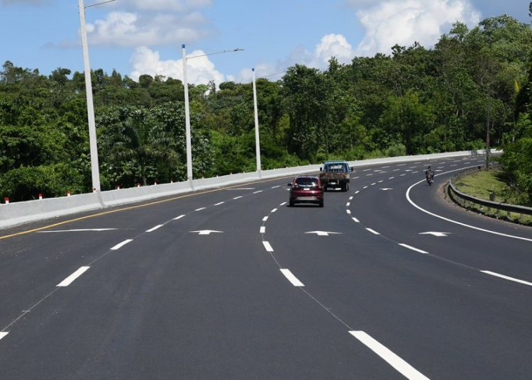 RD Vial informó que mantiene miles de kilómetros de carreteras y desarrolla programas de limpieza y asistencia vial en todo el país.