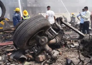 Al menos 169 ciudadanos indios, 53 británicos, siete portugueses y un canadiense viajaban en el vuelo, según informó la aerolínea.