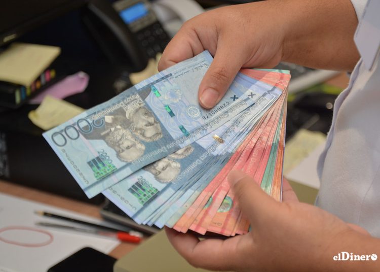 Los equipos tecnológicos facilitan las transacciones financieras sin la necesidad de la presencialidad. | Lésther Álvarez