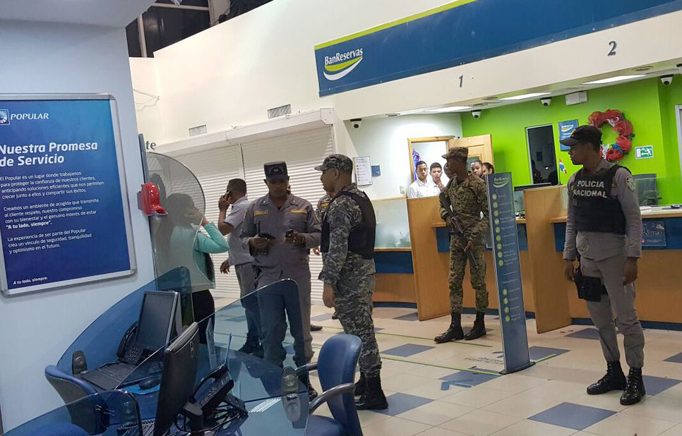 banco popular asalto plaza lama