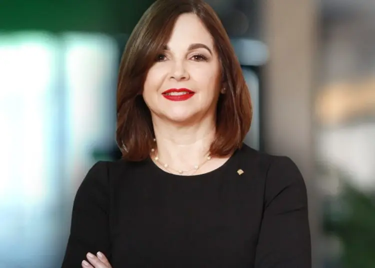 Banco Santa Cruz augura que su nueva presidenta ejecutiva continuará fortaleciendo el compromiso de la entidad bancaria con el desarrollo de soluciones financieras.
