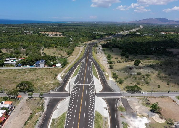 El proyecto consta de cuatro carriles.