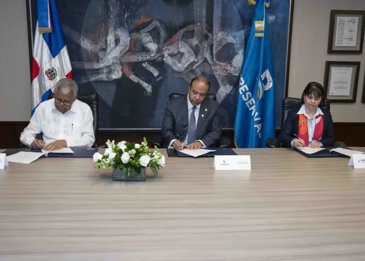 Durante la firma, Samuel Pereyra señaló que ésta alianza reafirma el compromiso de la entidad con el desarrollo integral de la juventud.