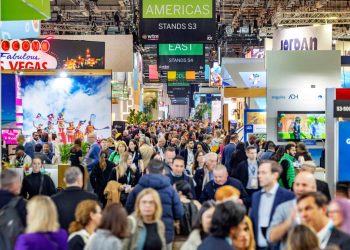 La delegación de Banreservas está encabezada por Deyanira Pappaterra, vicepresidenta de Negocios Turísticos.