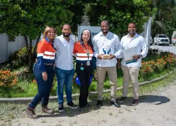 Las empresas reconocidas fueron Ovando Tours, Constructora Rizek, Codemon, Presecon, DAC Metal, Maimón Taxi, ConstrucZambrana, Aderca, Welmis Castro y Luis Manuel Durán.