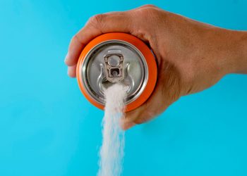 Las bebidas con azúcar añadida son una fuente de calorías para los consumidores, especialmente los de estratos más bajos.