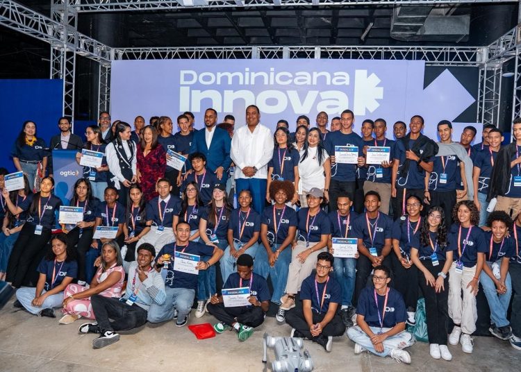 Todos los participantes del programa fueron beneficiados con becas del ITLA, Amazon y Oracle.