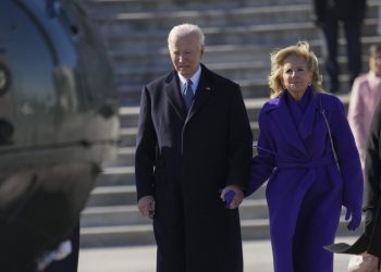 Los Biden comenzaron el día recibiendo en la Casa Blanca a Trump y su esposa, Melania, para acompañarlos al Capitolio.
