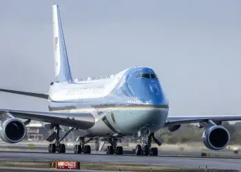 El primer ministro de Catar, Mohamed bin Abdulrahmán, aseguró este martes que su ofrecimiento es algo "normal entre aliados" y no un "soborno".