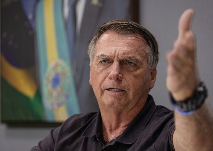 La Sala Primera acepta por unanimidad la denuncia contra Bolsonaro, declarándolo reo por tentativa de golpe de Estado y otros cuatro delitos.