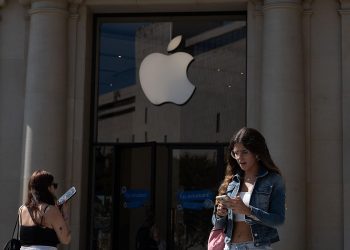 Las autoridades comunitarias también pueden, en una etapa posterior, imponer multas o pagos periódicos en caso de que constate que la compañía sigue incumpliendo la ley.