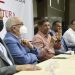 El encuentro con la prensa celebrado en el Ministerio de Agricultura, el ministro estuvo en compañía de Fernando Durán, administrador del Banco Agrícola; Iván Hernández, director del Inespre; Juan Tomás Camilo, director de la UEPI; Luis Manuel Brache, en representación de Adogranja; por los industriales asociados en Incarna, Serafín Bautista, entre otras personalidades ligadas al sector agropecuario.