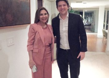 Mejía externa condolencias a familiares, amigos y relacionados del opositor político colombiano.