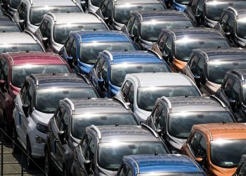 Autos vehículos producción automotriz.