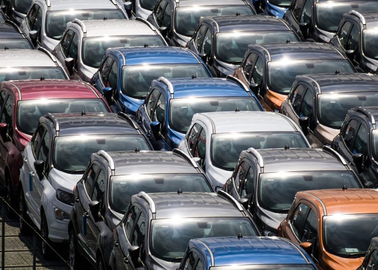 Autos vehículos producción automotriz.