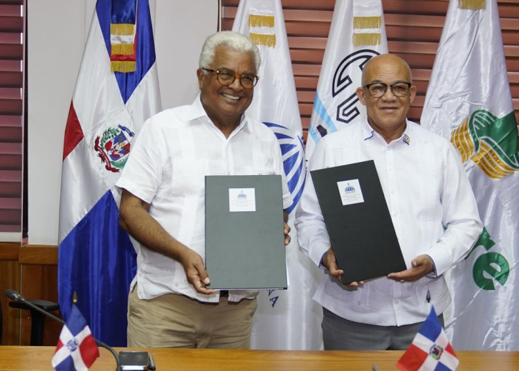 Rafael Burgos Gómez, explicó que este convenio busca fortalecer las iniciativas de apoyo alimentario del Gobierno.