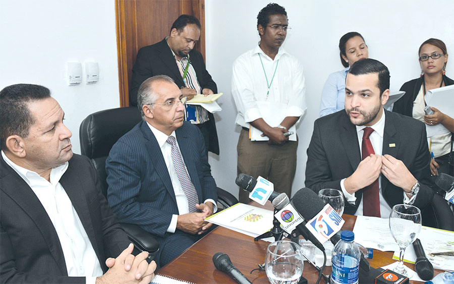 Los empresarios que promueven el CEBQ han visitado diversas instituciones nacionales y extranjeras para dar a conocer la propuesta.