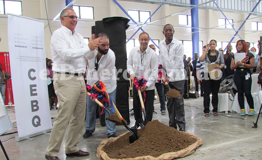 Los empresarios Fernando Capellán y Juan Bautista Vicini, dominicanos, y Marc-Antoine Acra y Jean Lucien Ligonde, haitianos, comienzan a darle forma al proyecto fronterizo de desarrollo. | Jairon Severino
