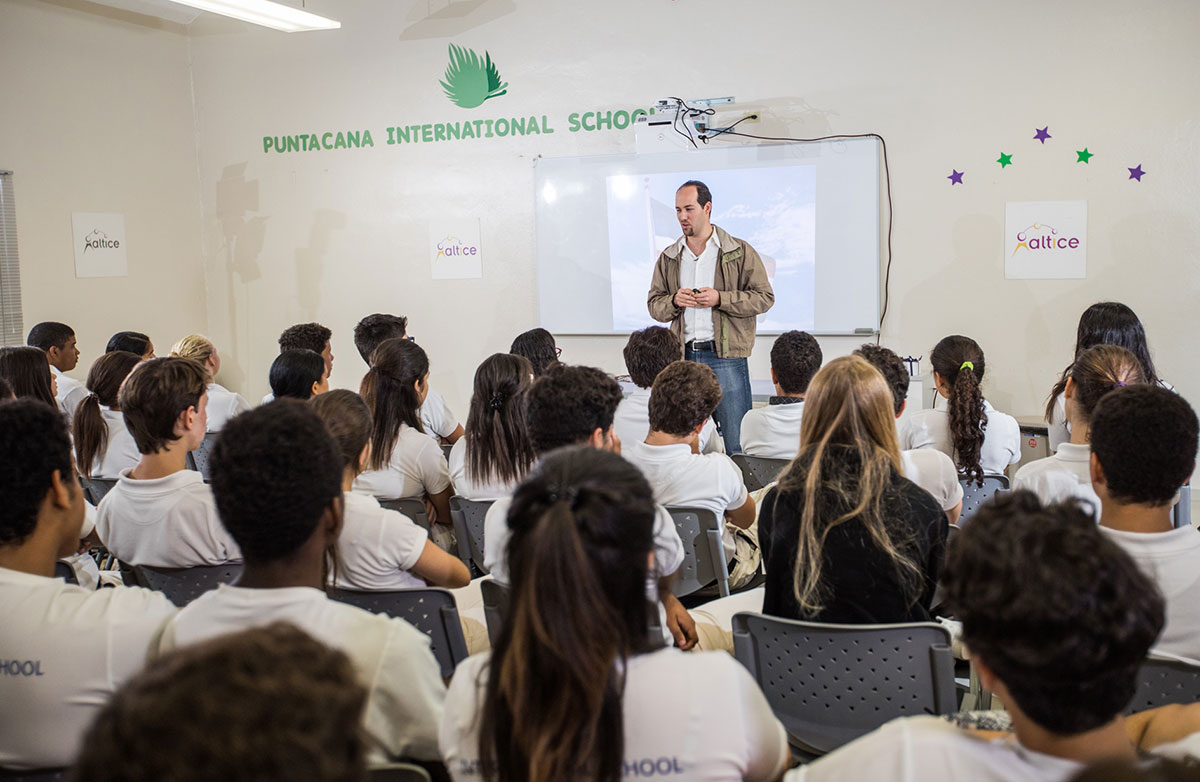 charla altice estudiantes