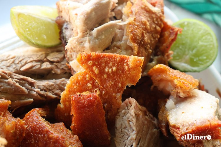 El chicharrón es el plato de mayor demanda en Villa Mella.