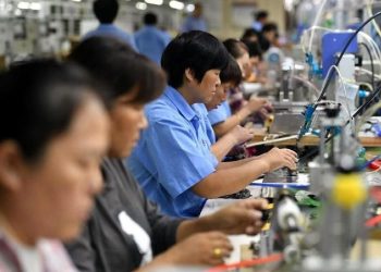 Los sectores que más aumentaron su producción en octubre fueron el de manufactura y el de producción y suministro de electricidad, calefacción, gas y agua, ambos con un 5.4% y dejando atrás al minero (+4.6%).