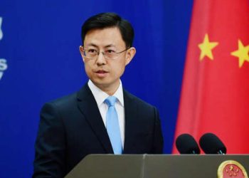 "No hay ganadores en las guerras comerciales ni en las guerras arancelarias, y la imposición de aranceles solo provocará mayores pérdidas para las empresas y los consumidores estadounidenses", agregó el vocero de la Cancillería china, Guo Jiakun.