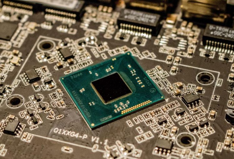 La consultora TechInsights, emplearía un chip de 7 nanómetros (nm). | Fuente externa.