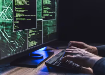 Con esta red de aparatos infectados ('botnet'), 'Flax Typhoon' realizó los ataques cibernéticos, según las autoridades estadounidenses.