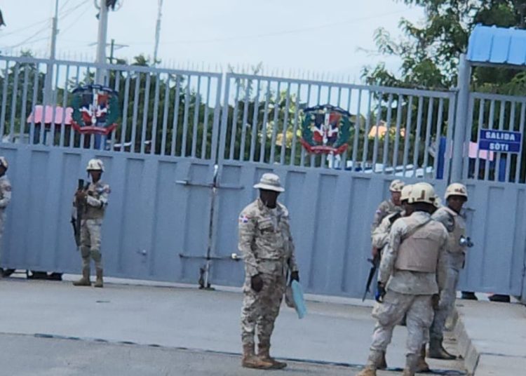 Los pocos productos dominicanos que continúan entrando en Haití lo hacen ilegalmente. Fuente externa.